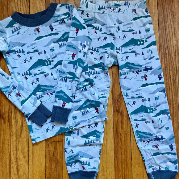 Hanna Anderson Pajamas - Picture 1 of 3